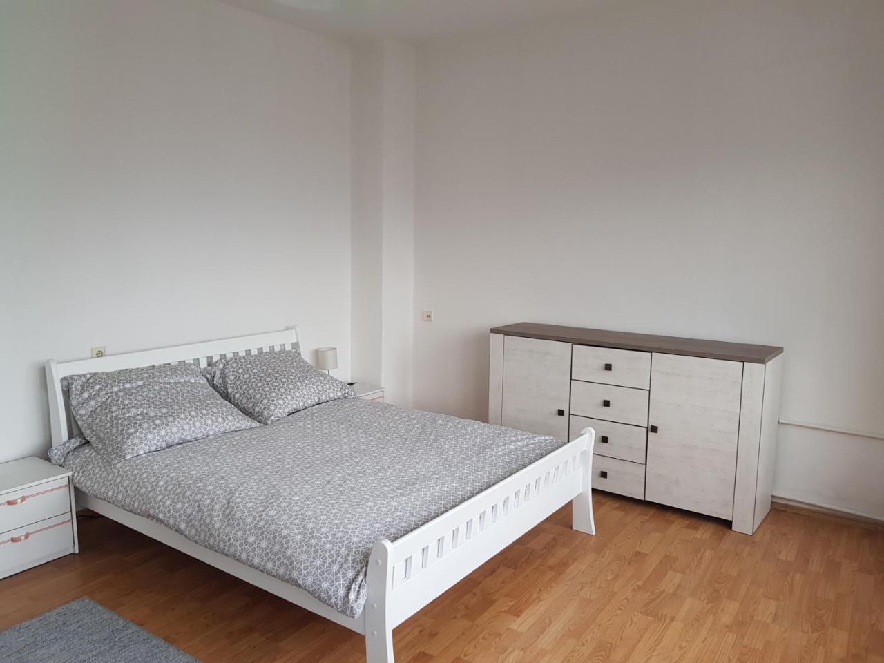 Sara Apartment Banja Luka Bagian luar foto